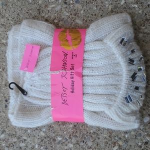 Betsey Johnson Infinity Scarf Beanie Hat Gift Set